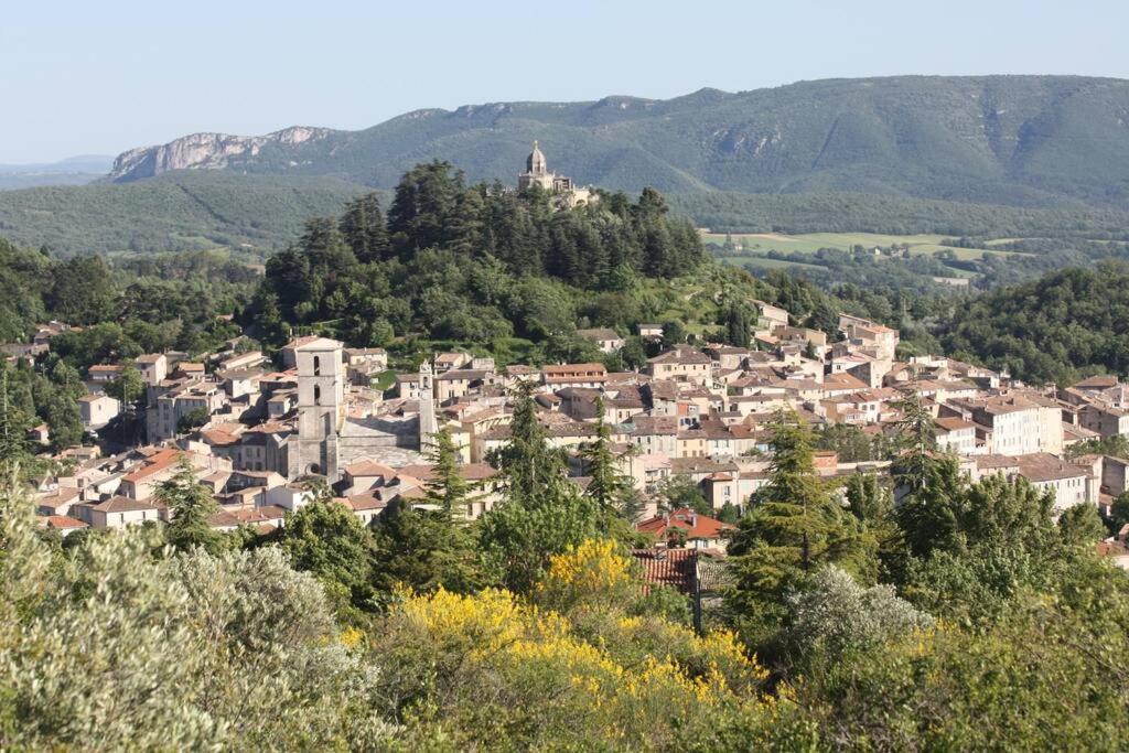 Joli Appartement Dans Village Calme En Provence Les Mées 外观 照片